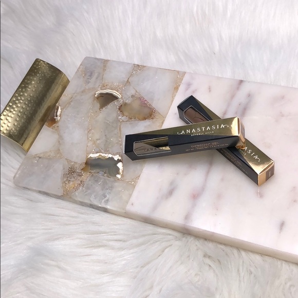 Anastasia Dipbrow Gel Caramel
